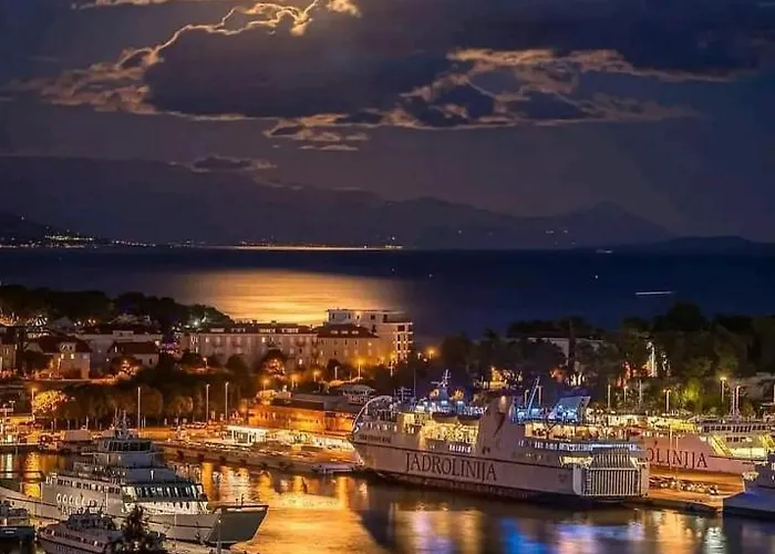 Toby Apartment Split