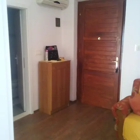 Toby Apartment *